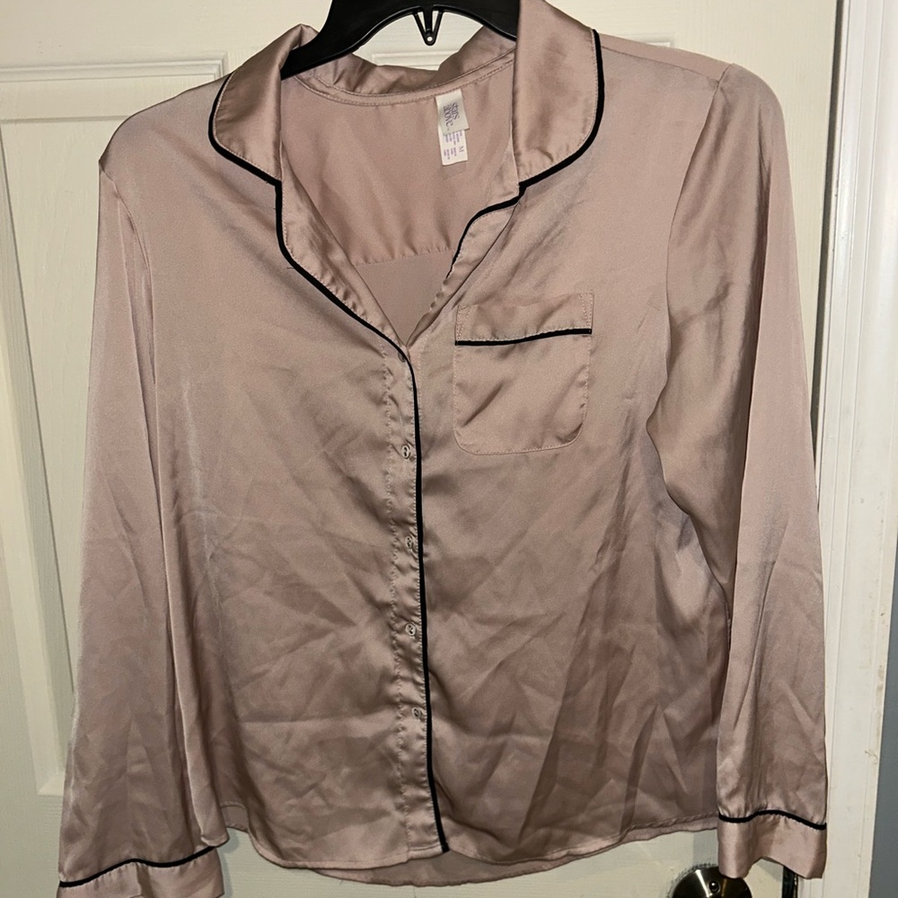 stars above Blush Satin Long-Sleeve Pajama Top with Black Piping
